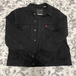 Levi’s Ex-Boyfriend Trucker Jacket Size Large
